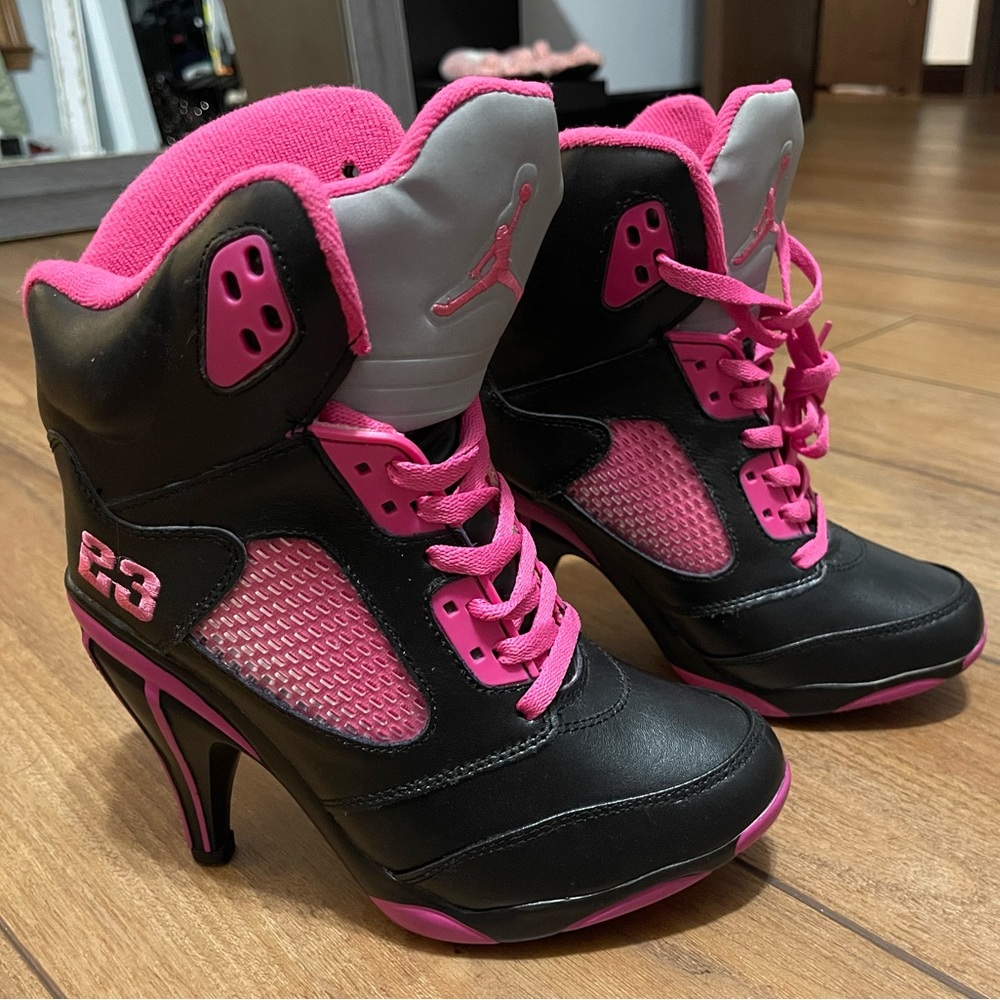 Hot pink and black Jordan stilettos Size 7 never worn